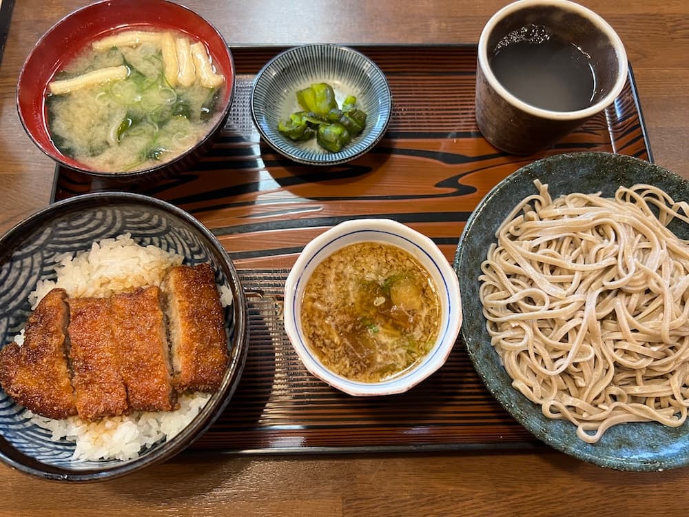 画像 たかせやのおろしそばとソースカツ丼のセット